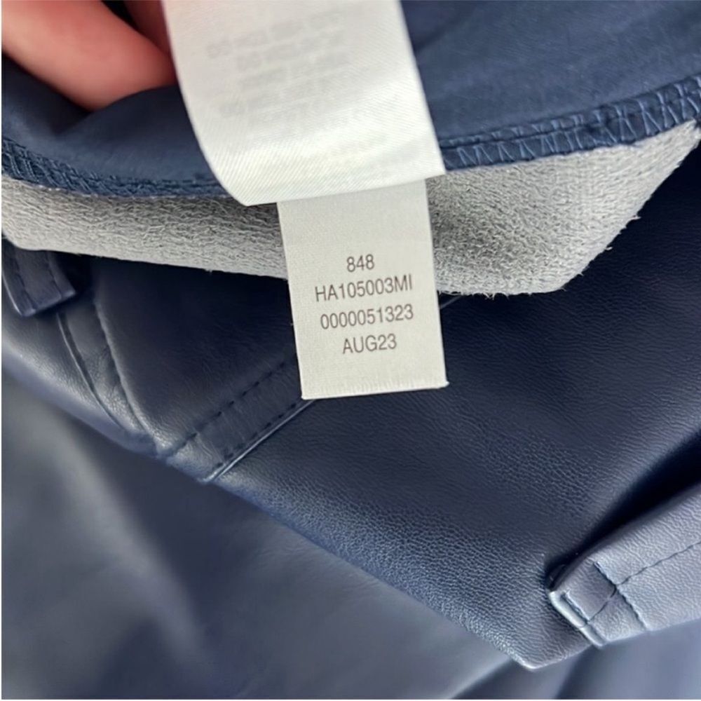 031 New Halogen® 5-Pocket Faux Leather Pants in Classic Blue Size 8 - Picture 6 of 11
